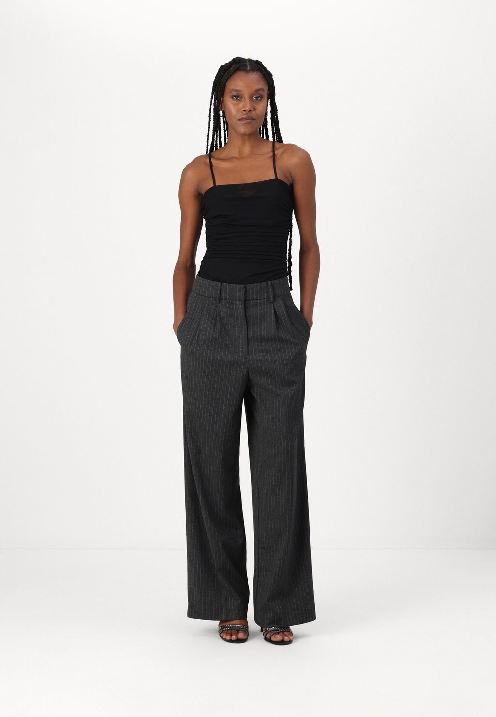

Брюки AVERIE TROUSER AllSaints, серый