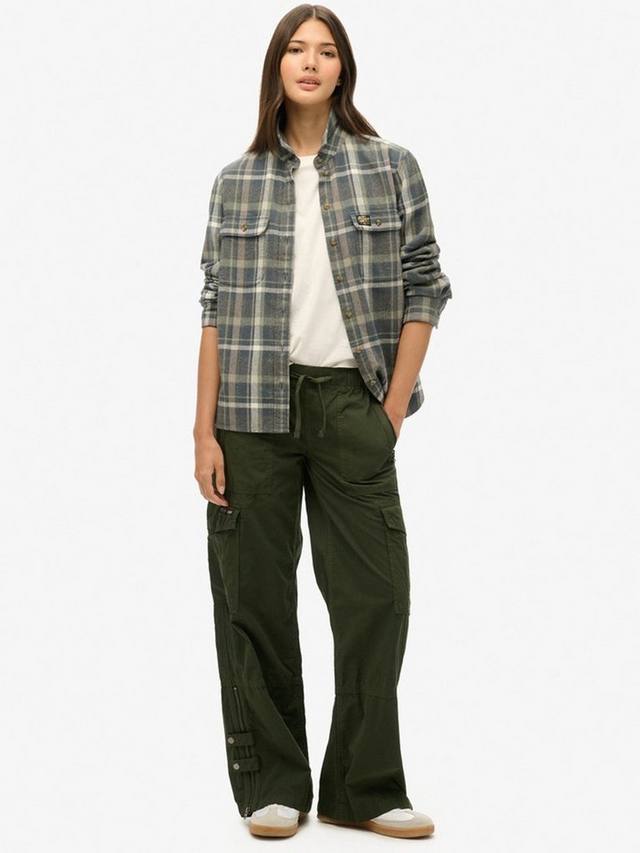 

Широкие брюки-карго с низкой посадкой Superdry, цвет Surplus Goods Olive Green