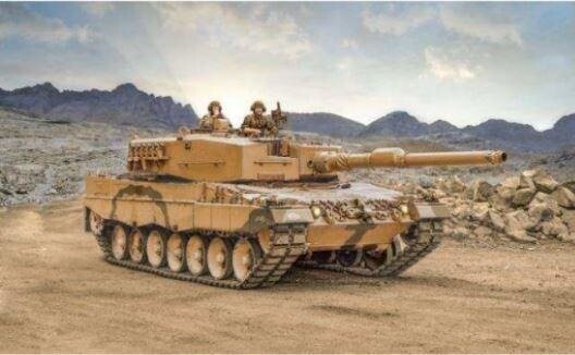 

Italeri, Leopard 2A4, Комплект модели