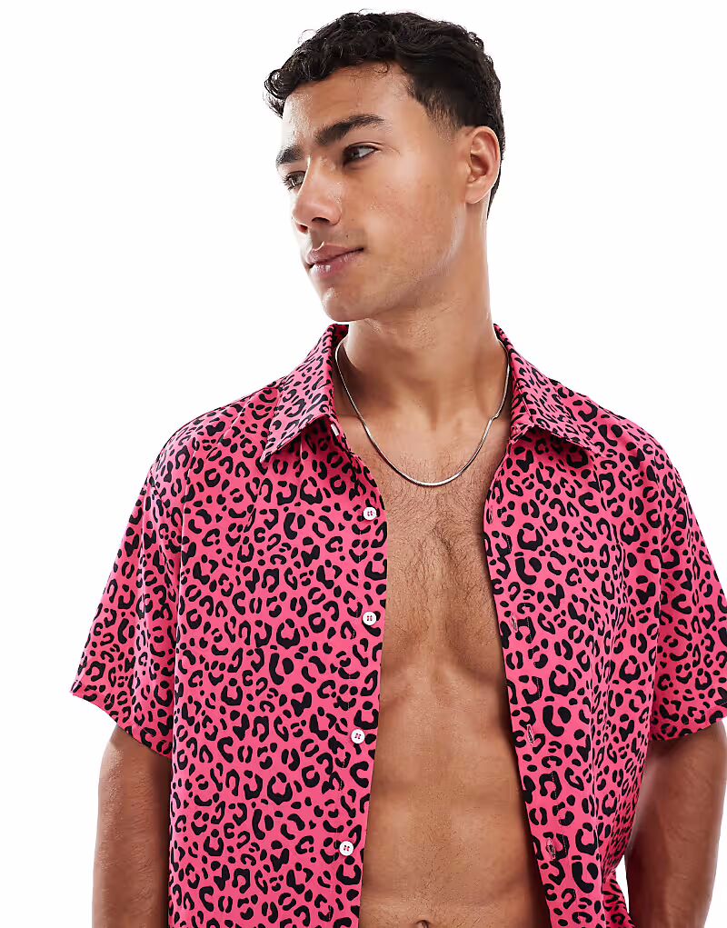 

Мужская рубашка с короткими рукавами OOSC Pink leopard розового цвета