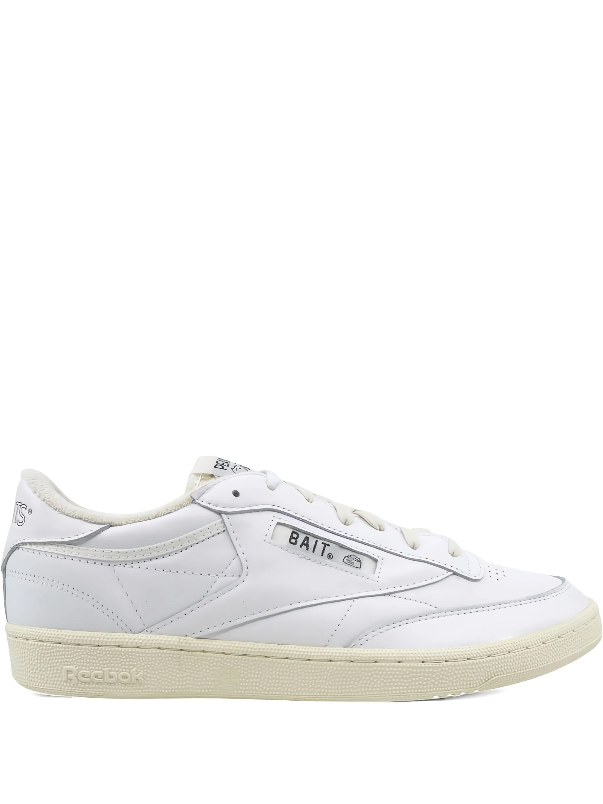 

Кроссовки Club C 85 из коллаборации с Peanuts Reebok, белый