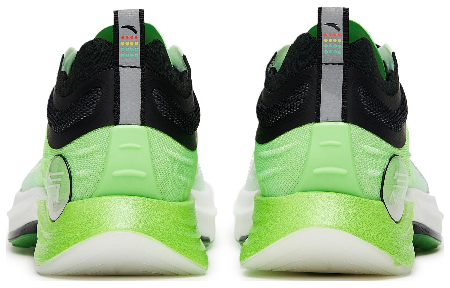 Кроссовки Mach Pro для бега мужские с низким верхом Paper White/Symphony Green/Black Anta — фото 4