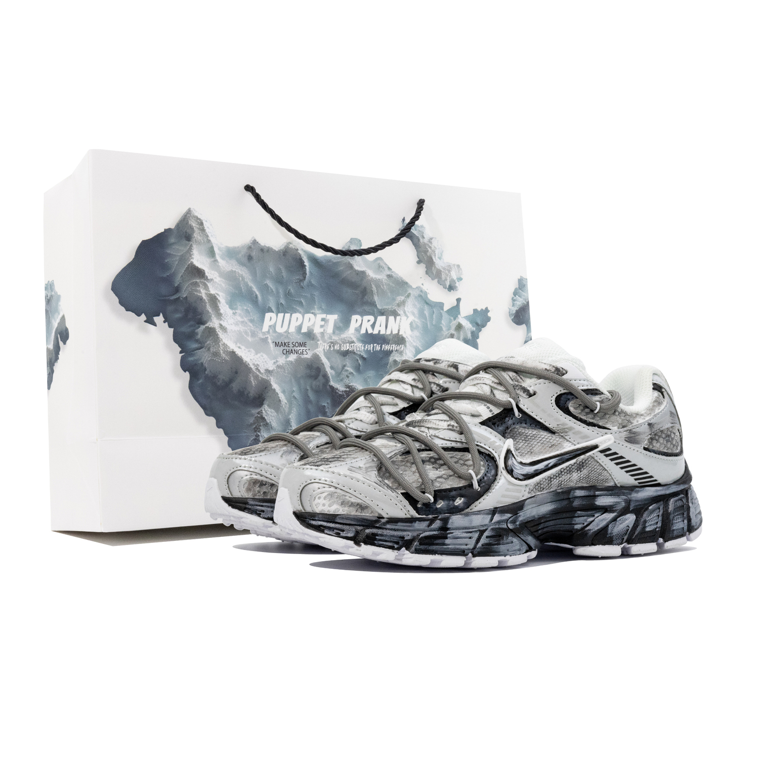 

Nike Женские низкие беговые кроссовки V5 RNR с износостойким покрытием, серые