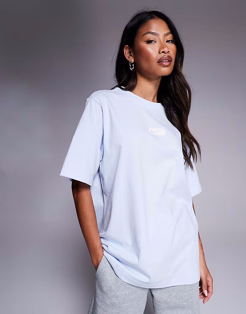 

Футболка Nike Club Swoosh oversize светло-голубого цвета