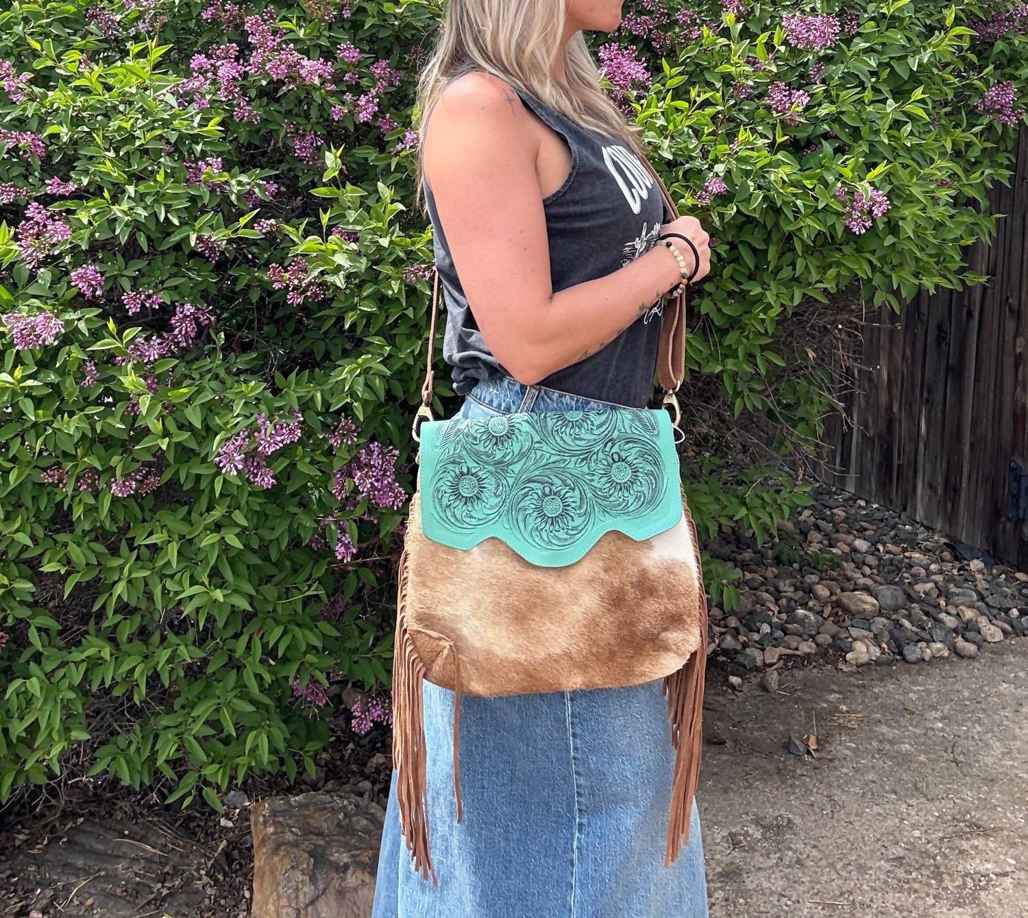 

Кожаная сумка Santa Fe в стиле ковбойки в цвете бирюза / коричневый / бежевый Sterling Kreek