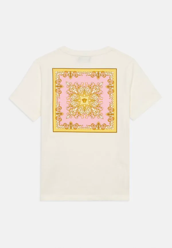Футболка унисекс с принтом logo barocco ramadan Versace, Bianco/Giallo/Rosa — фото 2