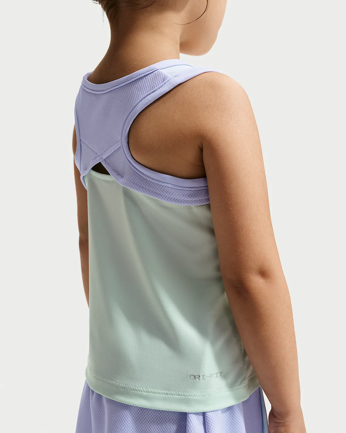 Детский набор из двух предметов Dri-FIT Colorblocked Scooter Set Nike, Ghost — фото 3