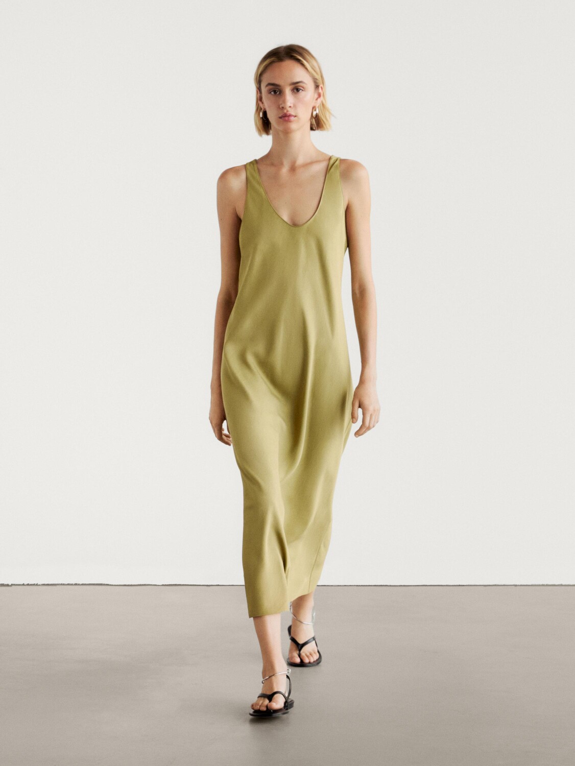 

Струящееся платье миди Massimo Dutti, зеленый