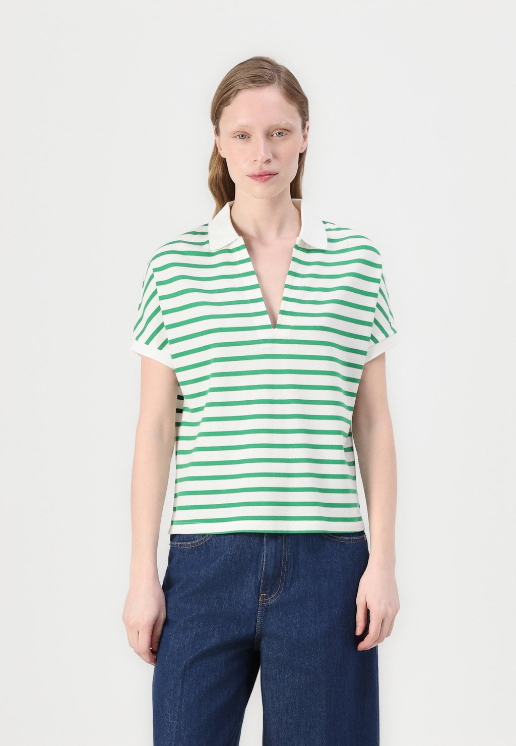 

Футболка с принтом Tommy Hilfiger, зеленый