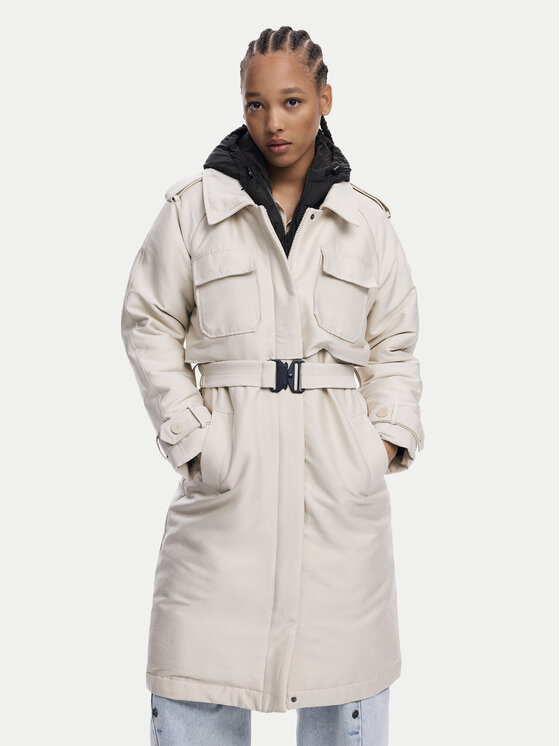 

Демисезонная куртка regular fit Empire 25WWEW58 Desigual, экрю