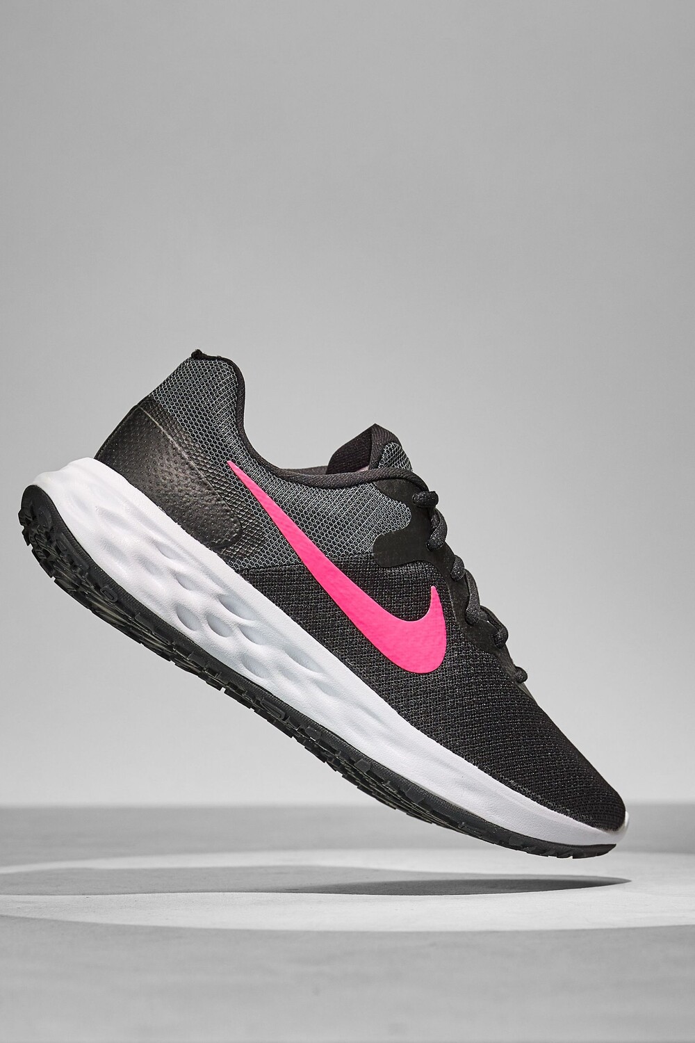 

Спортивные кроссовки Revolution 6 Nike, черный