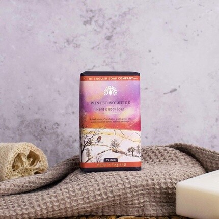Мыло для рук и тела с ароматом «Зимнее солнцестояние» The English Soap Company — фото 2