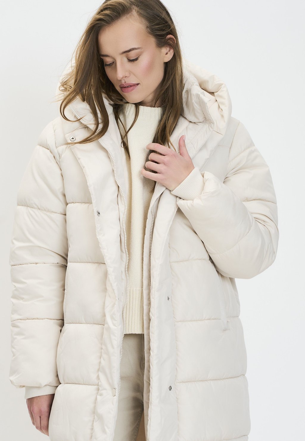 

Зимнее пальто HOODED LONGLINE PADDED RESPECT, молочный