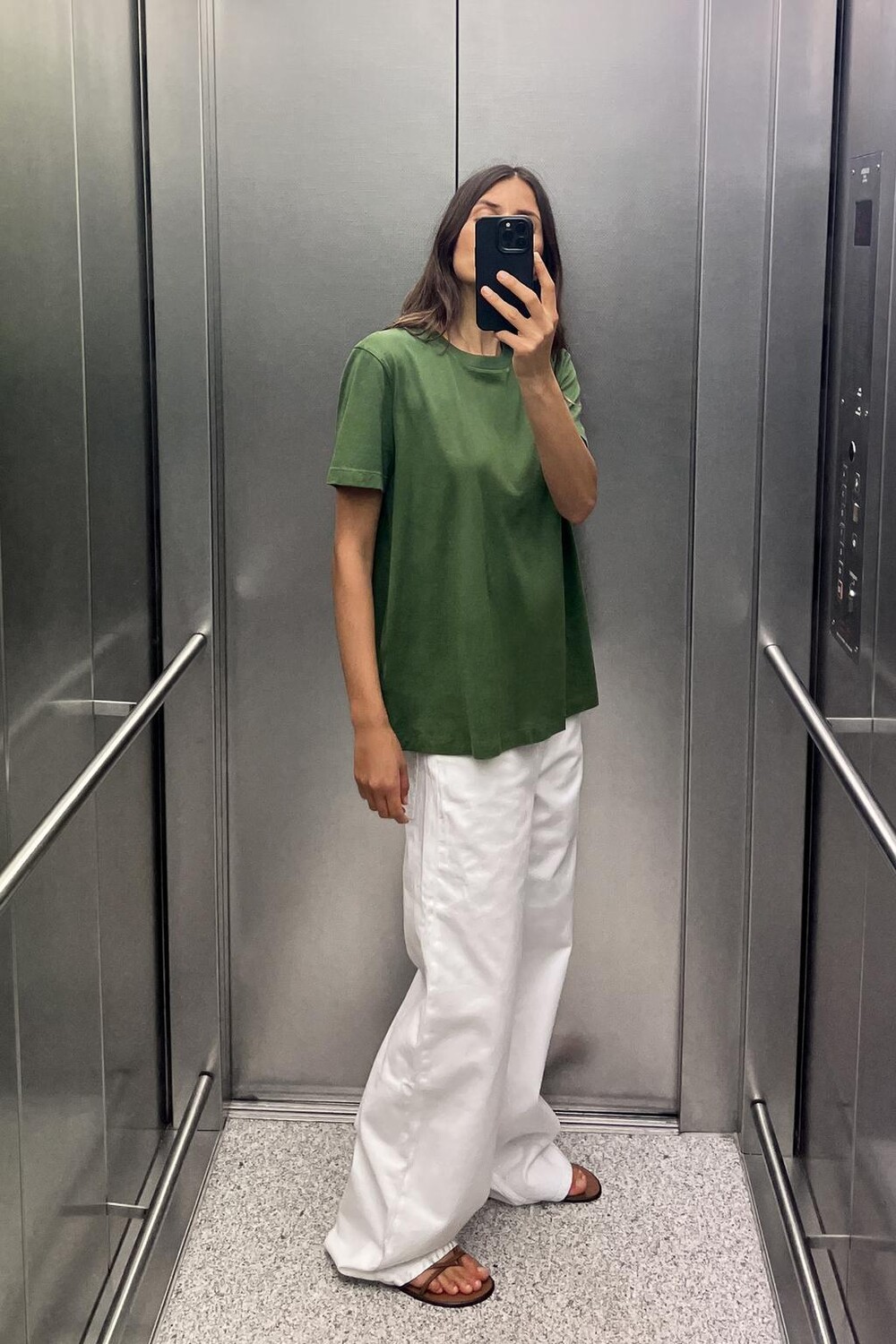 

Футболка из хлопка с отделкой энзимами ZARA, мох зеленый