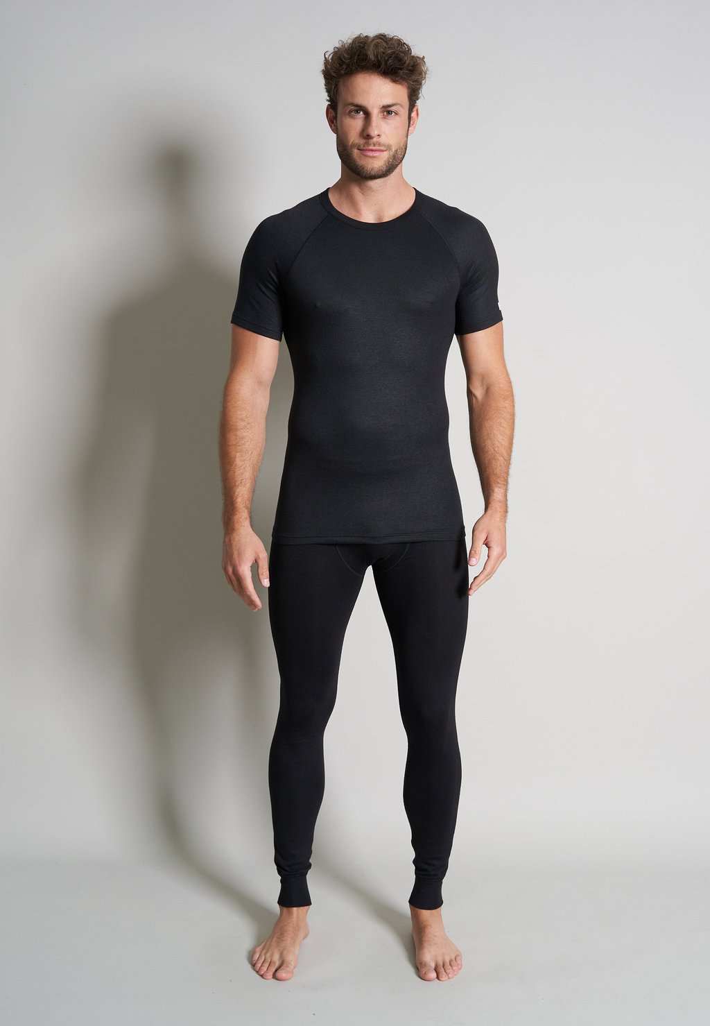 

Базовый слой THERMO Ceceba, черный