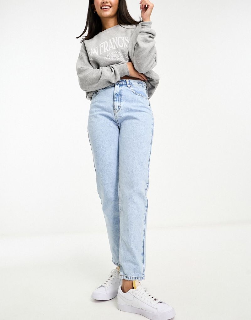 

Голубые джинсы с завышенной талией Pull&Bear