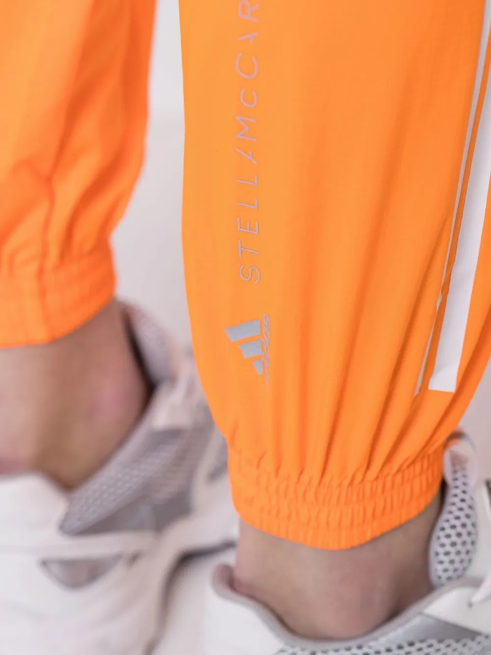 Легкие спортивные брюки с логотипом Adidas By Stella Mccartney, оранжевый — фото 4