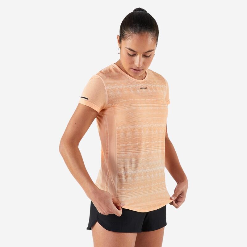 

Спортивная футболка Artengo, цвет blütenblattbeige/aprikosenorange