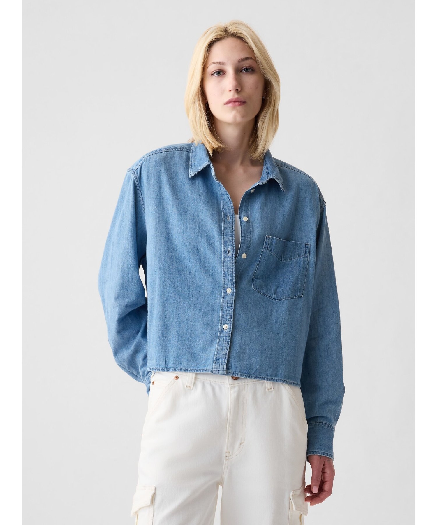 (W) Укороченная джинсовая рубашка GAP, LIGHT_WASH