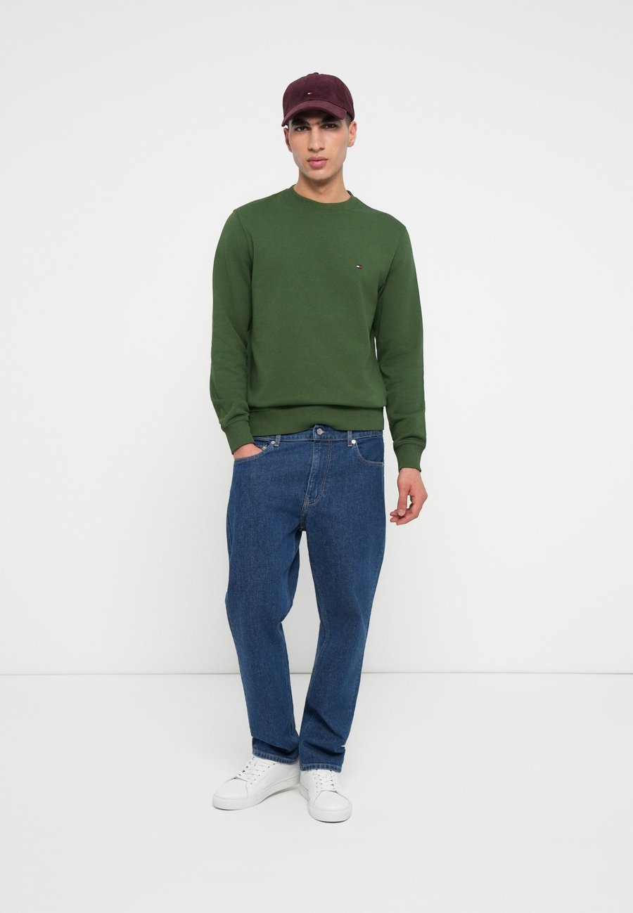 Толстовка Tommy Hilfiger ESSENTIAL TERRY CREW NECK, Mountain Pine/Khaki — фото 2