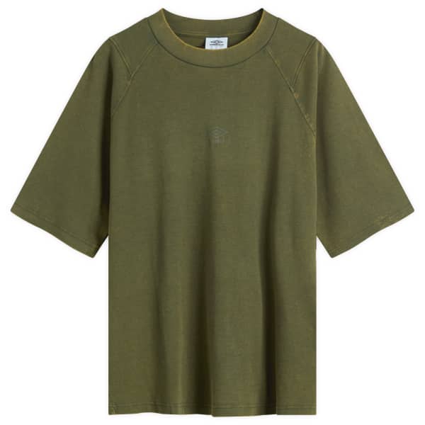 

Стираная свободная футболка с высоким воротом Umbro, Duffel Bag