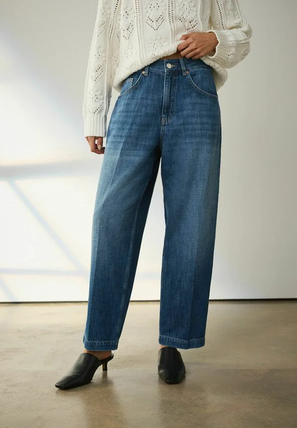 Высокий силуэт, складки спереди, широкие штанины. Next, Mid Blue Denim — фото 3