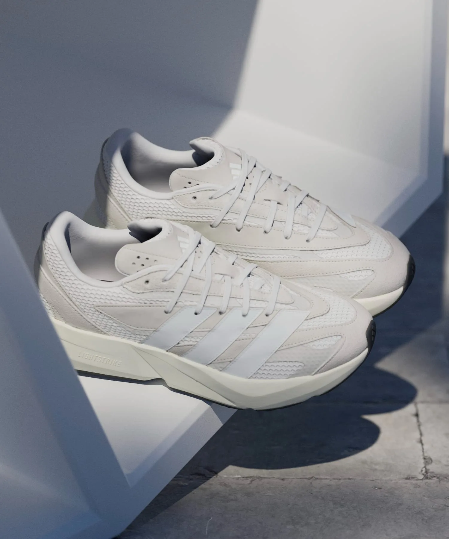 Кроссовки для бега и повседневной носки Lightblaze adidas чёрные — фото 3