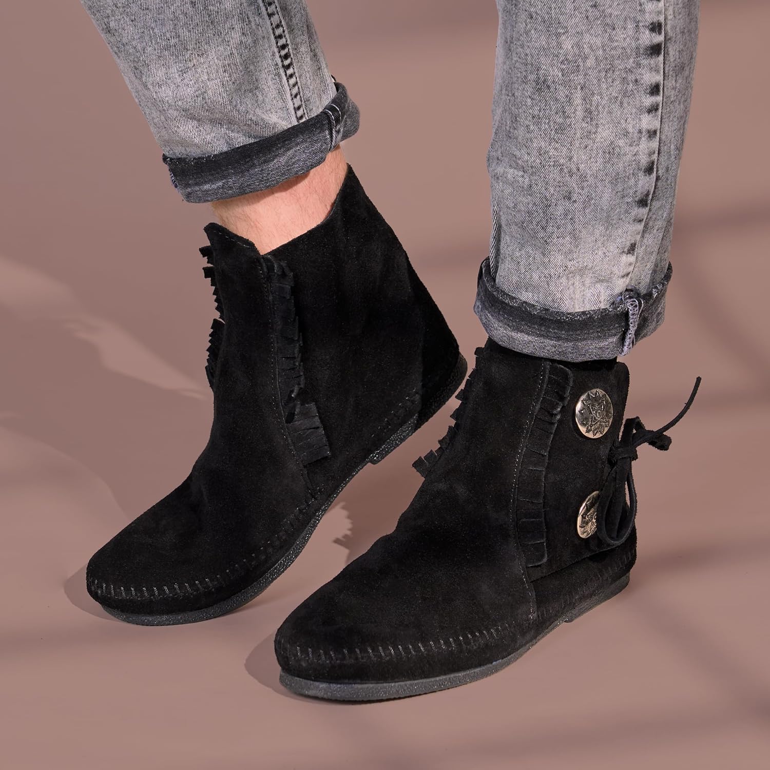 Мужские ботинки Minnetonka с мягкой и жесткой подошвой на пуговицах, черный — фото 4