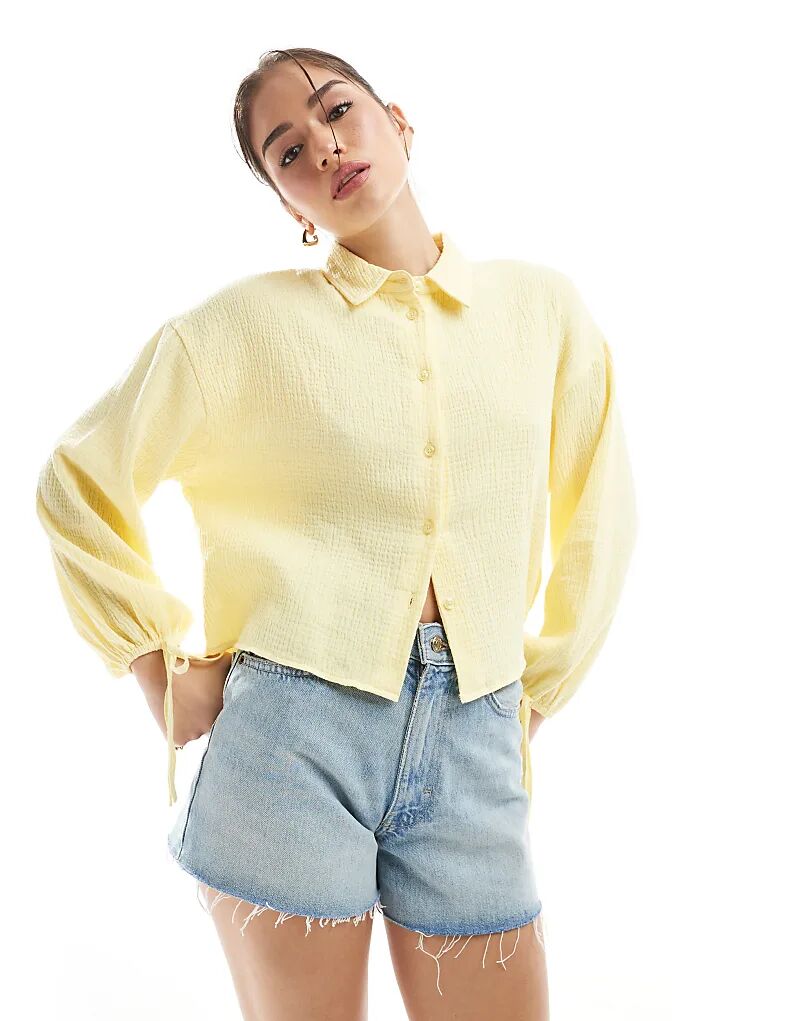 

Укороченная фактурная хлопковая рубашка ASOS DESIGN желтого цвета