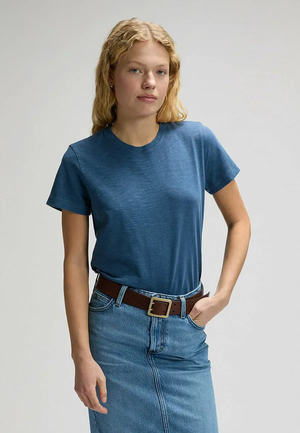 

Идеальная футболка, базовая футболка Lee, Academy Blue, Синий, Идеальная футболка, базовая футболка Lee, Academy Blue