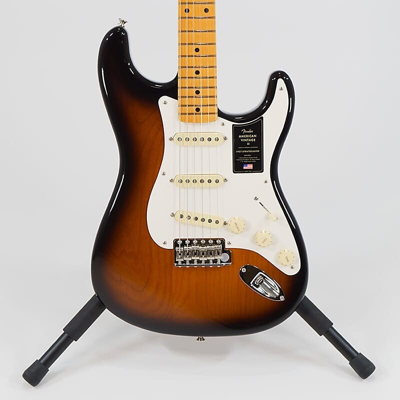 

Электрогитара Fender American Vintage II 1957 Stratocaster - 2-Color Sunburst with Maple Fingerboard w/ Tweed Case