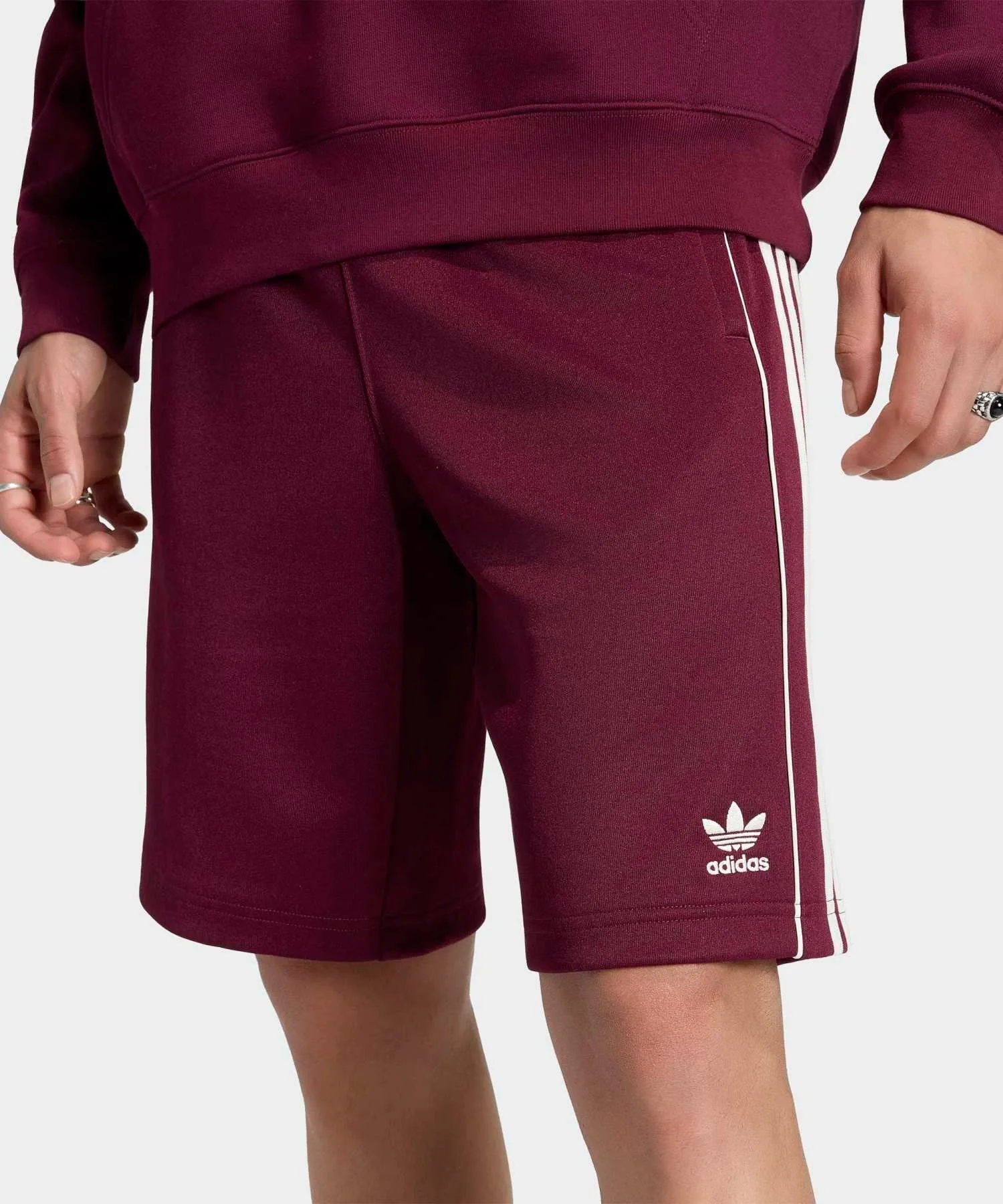 Мужские спортивные шорты SST adidas Originals с zip-pocket красные — фото 3