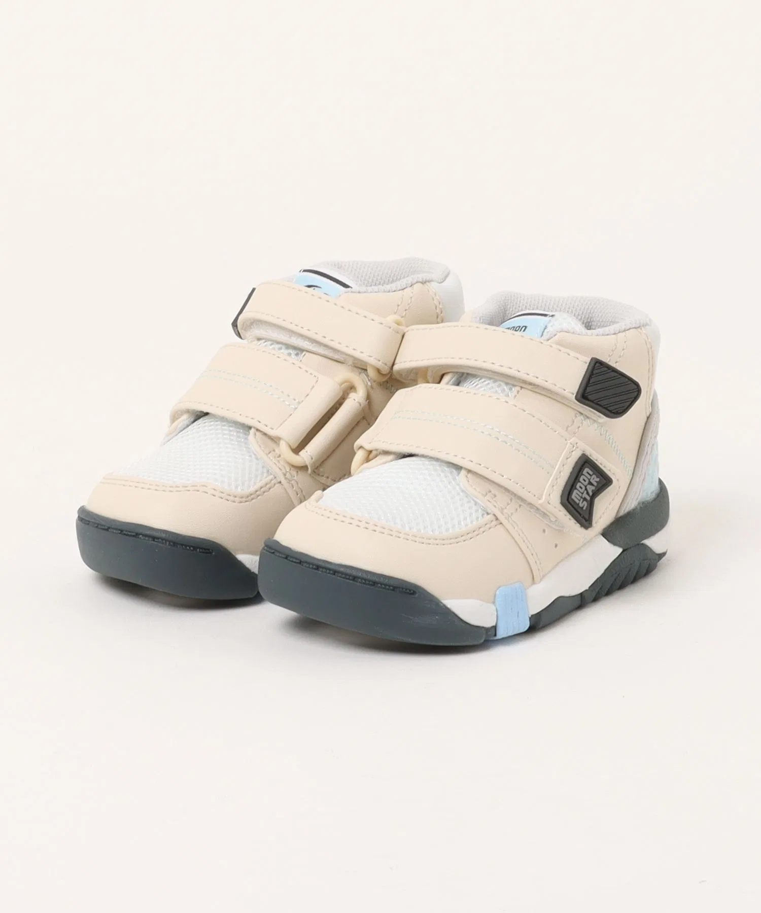 Детские кроссовки CARROT CR C2140