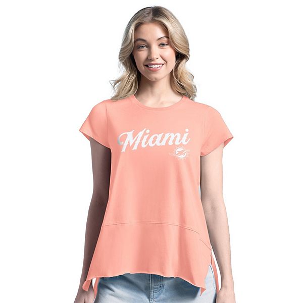 

Женская футболка Miami Dolphins Gametime is Paradise розового цвета Margaritaville