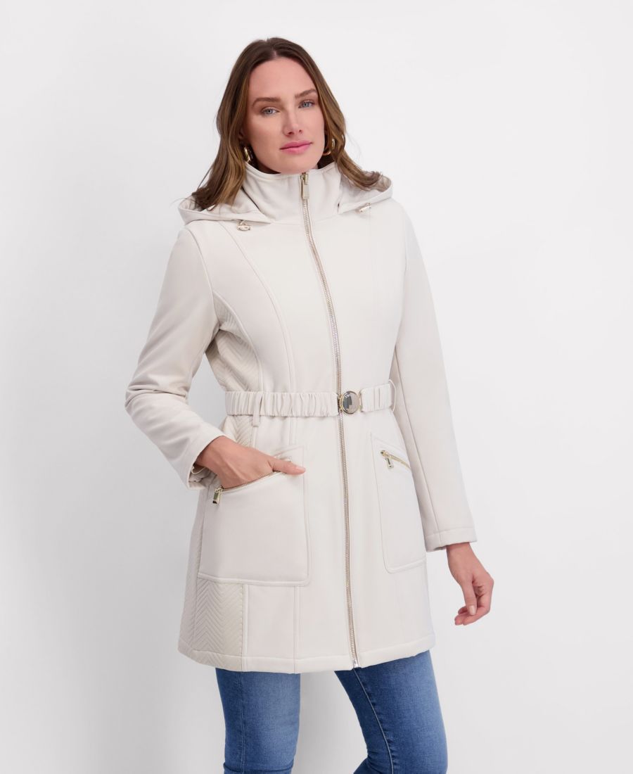 

Женская куртка-софтшелл с капюшоном, металлической пряжкой и ремнем, с рельефными вставками kensie, Ivory