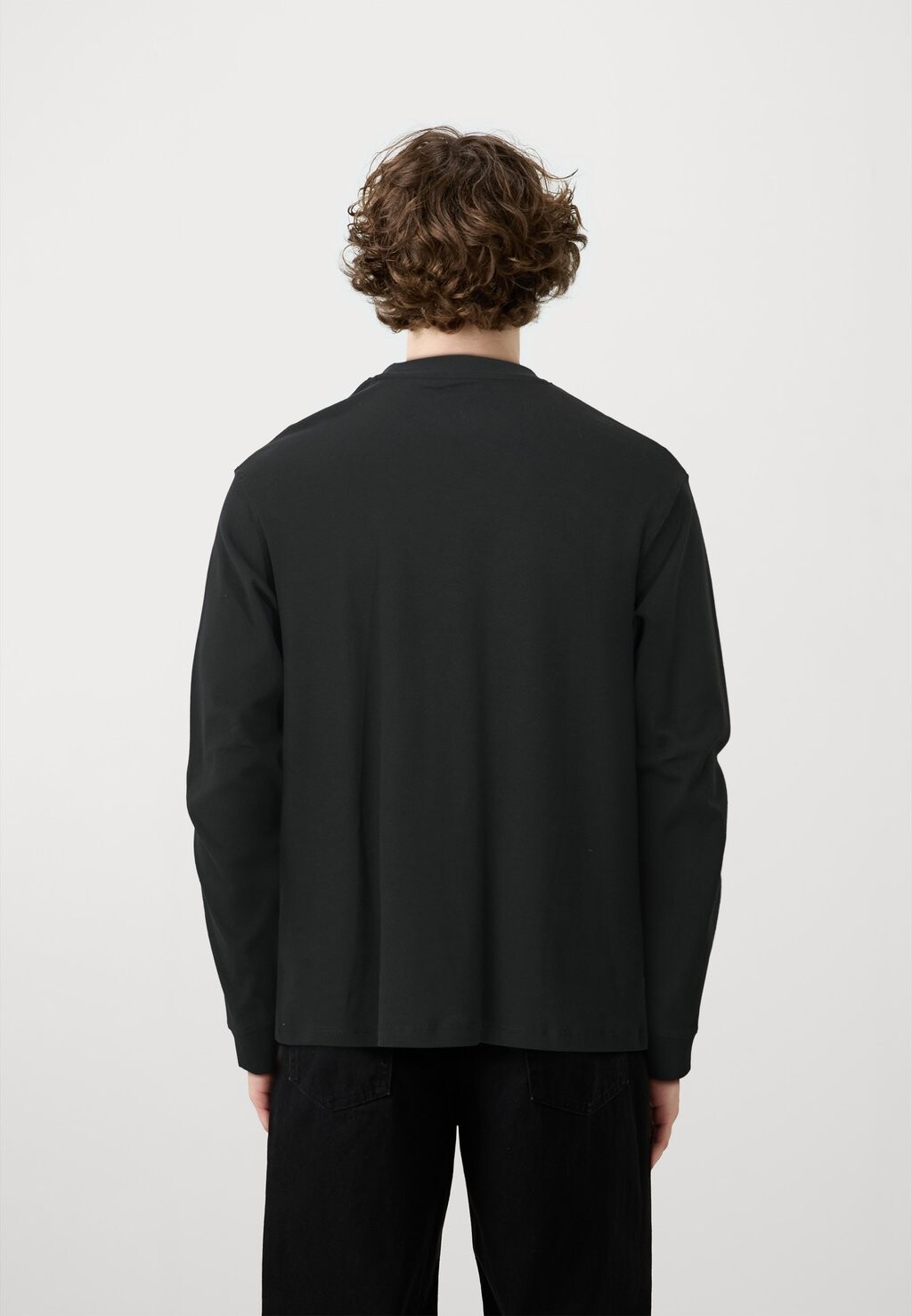 

Топ с длинными рукавами JJEURBAN EDGE TEE ONECK Jack & Jones, черный