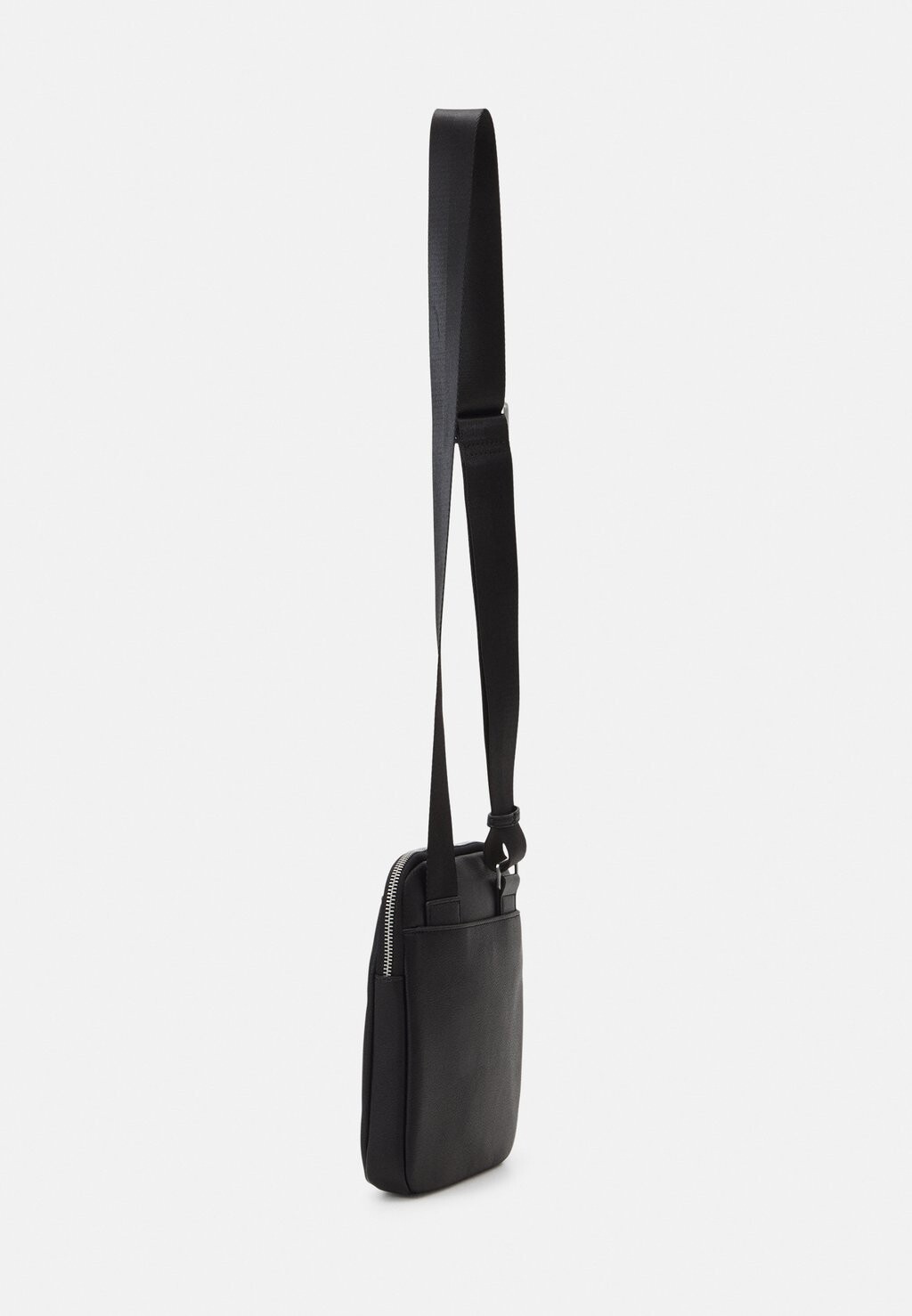 

Сумка через плечо Mestre Crossbody Flat Guess, черная
