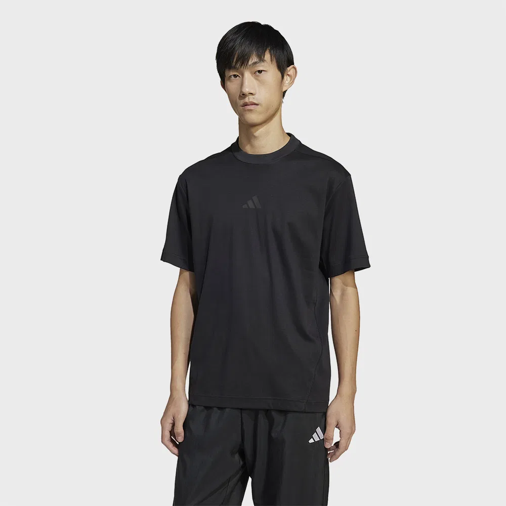 Мужская чёрная футболка City Escape от Adidas
