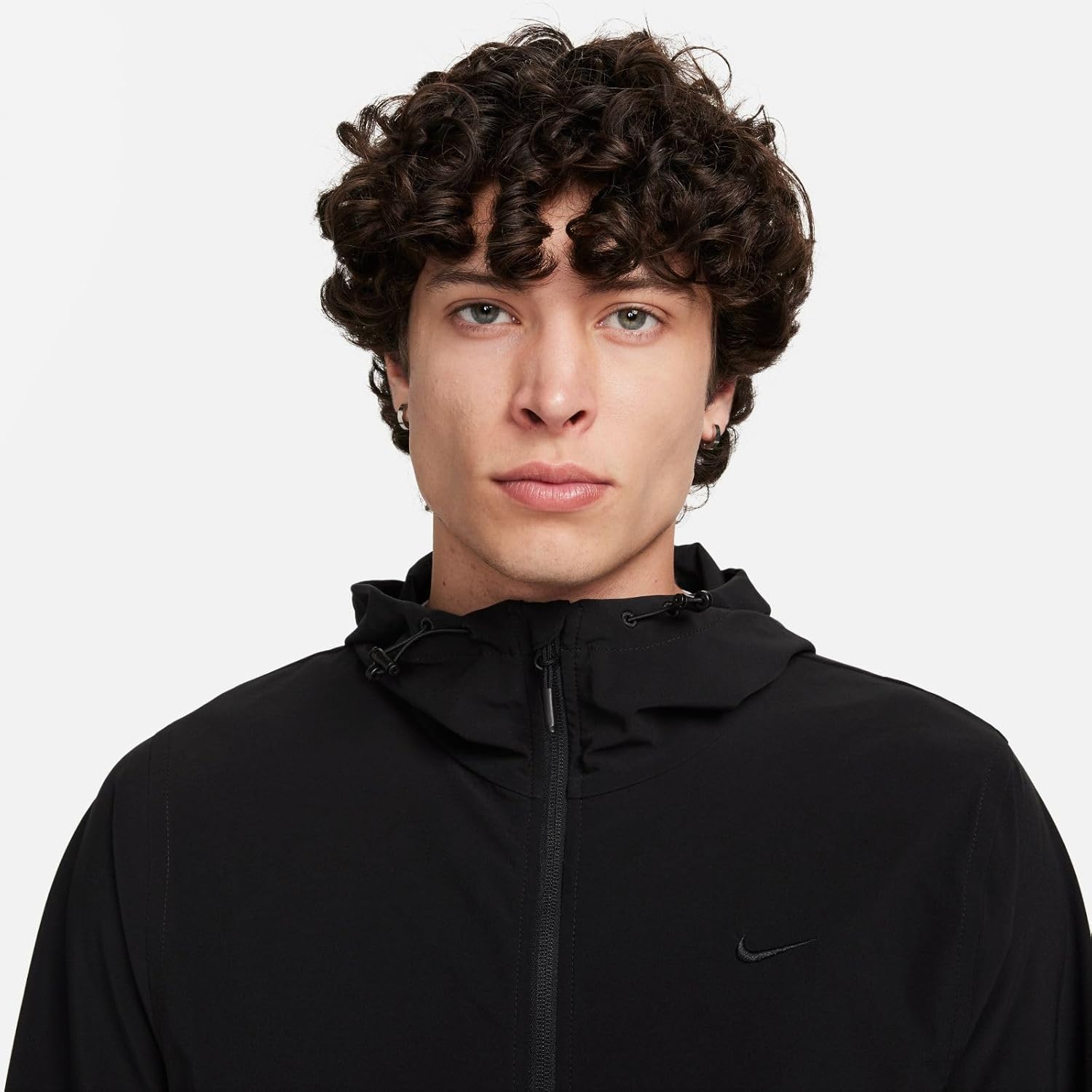 Куртка Nike Men Unlimited Repel с капюшоном и универсальной защитой, Black/Black/Black — фото 4