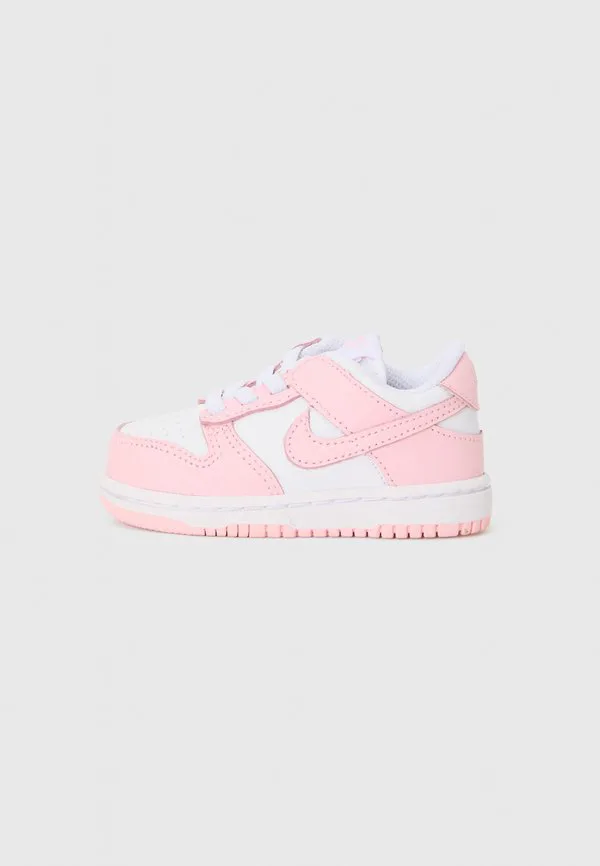 Унисекс кроссовки dunk low Nike Sportswear, White/Med Soft Pink/White