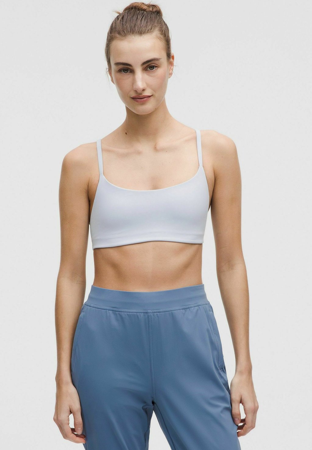 

Спортивный бюстгальтер с легкой поддержкой WUNDER TRAIN STRAPPY RACER lululemon, синий