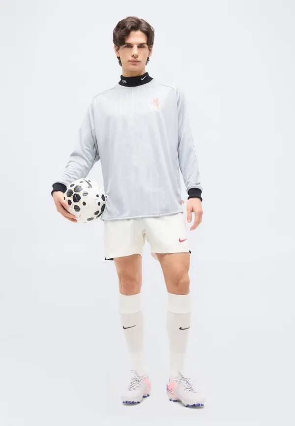 Толстовка Nike Performance Chelsea FC, wolf grey/turf orange/pitch blue/white, серый волк/оранжевый/синий/белый — фото 2