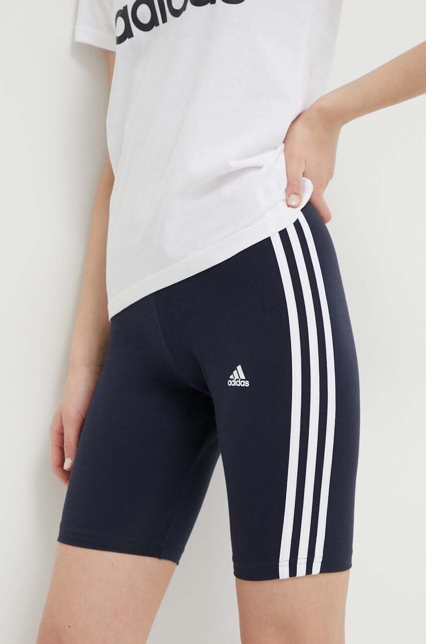 

Шорты adidas, темно-синий