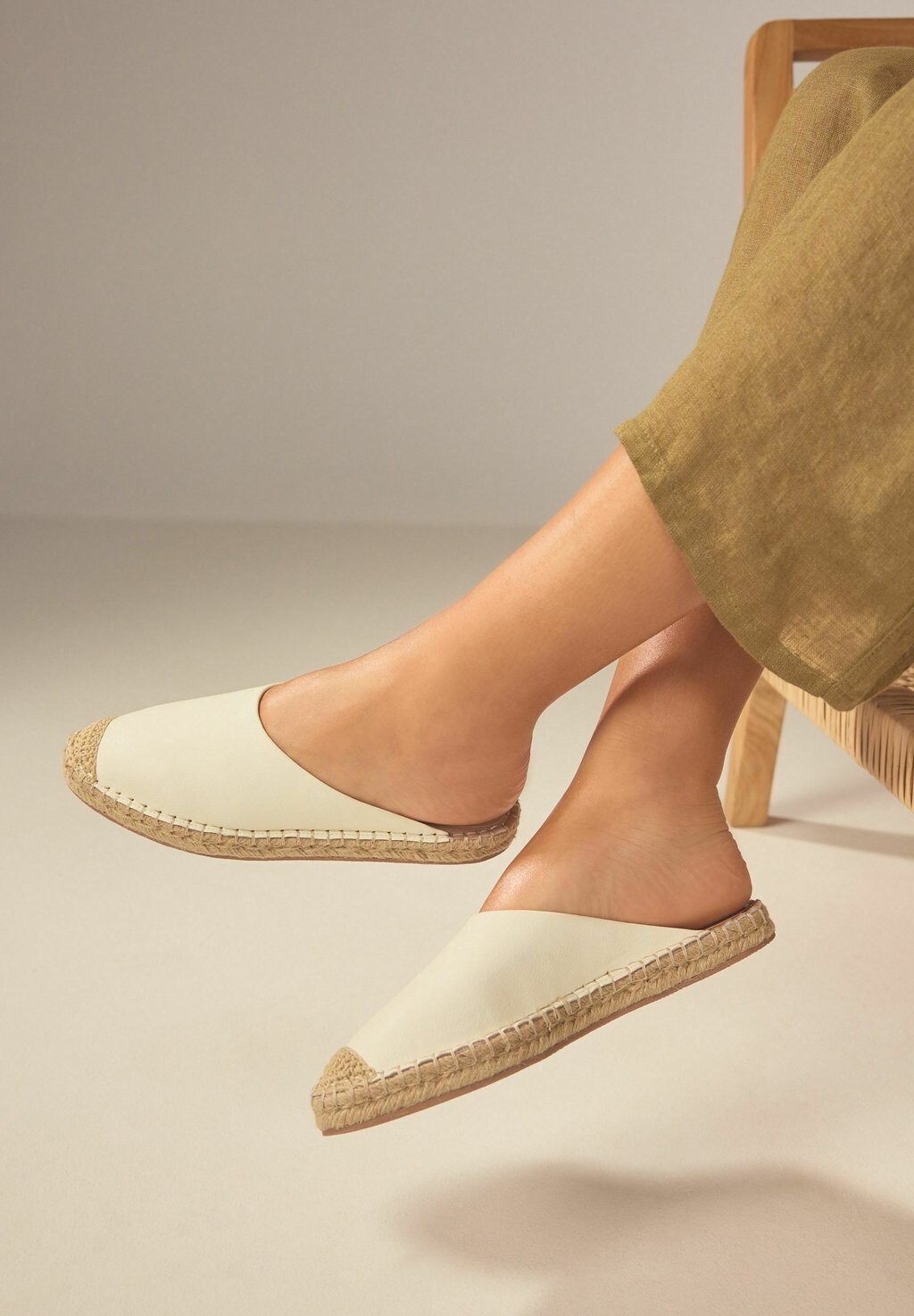 

Мюли FOREVER COMFORT REGULAR FIT Next, белый