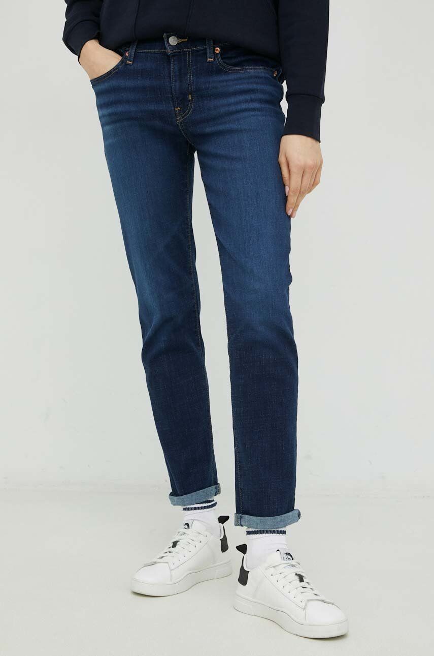 

Джинсы-бойфренды Levi's, темно-синий