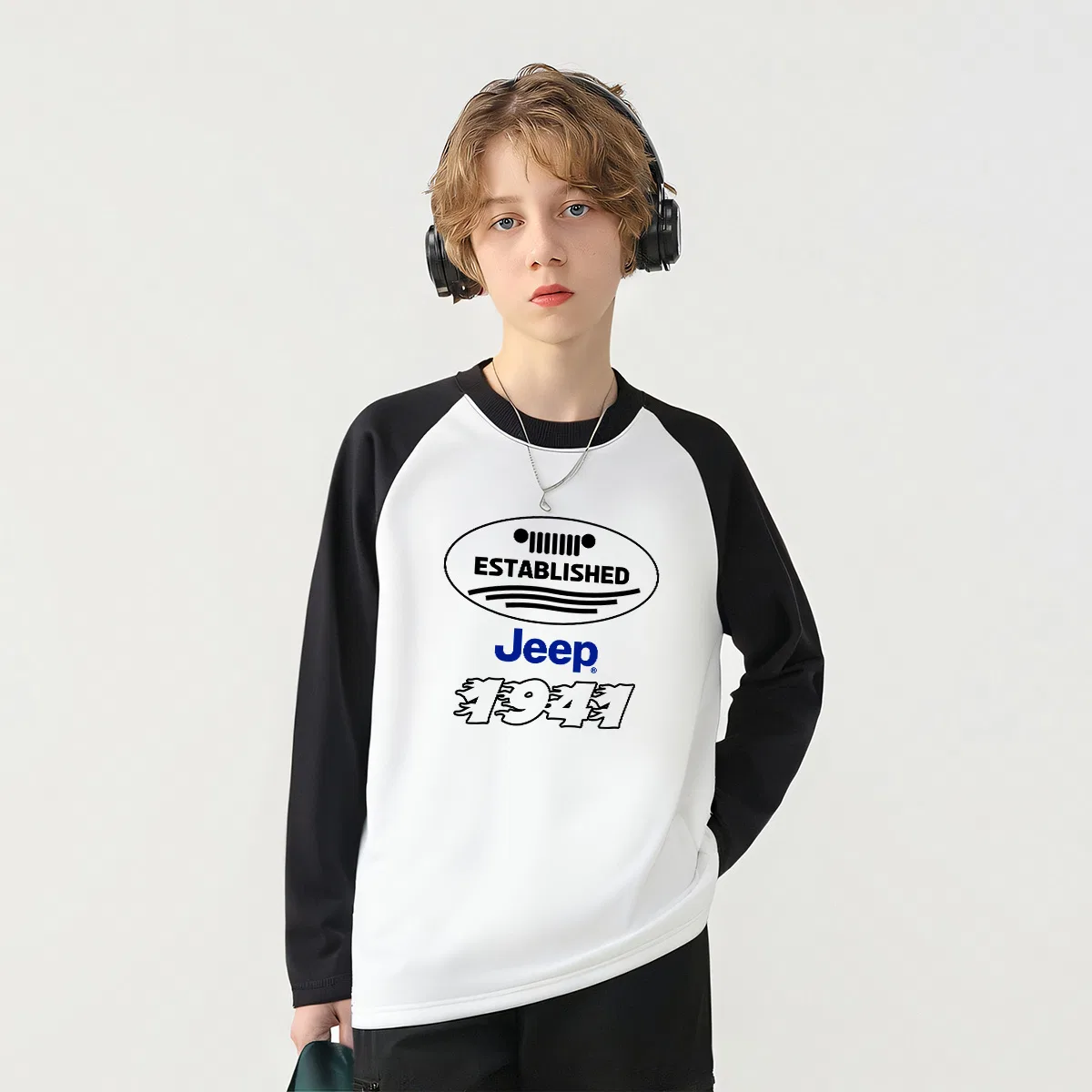 Свитшот детский Grade School с круглым вырезом Moderate Jeep, Black White — фото 4