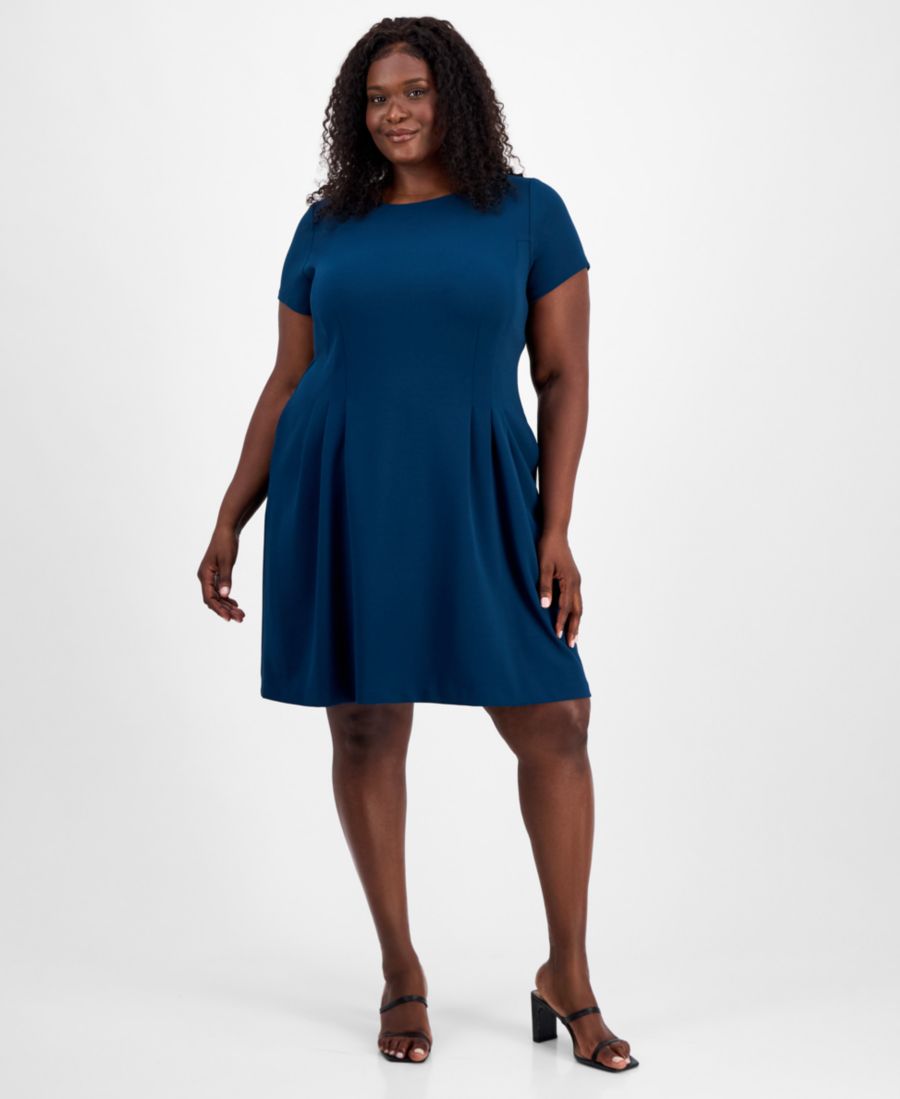 

Плиссированное платье больших размеров, силуэт "приталенное и расклешенное" Connected, Dml