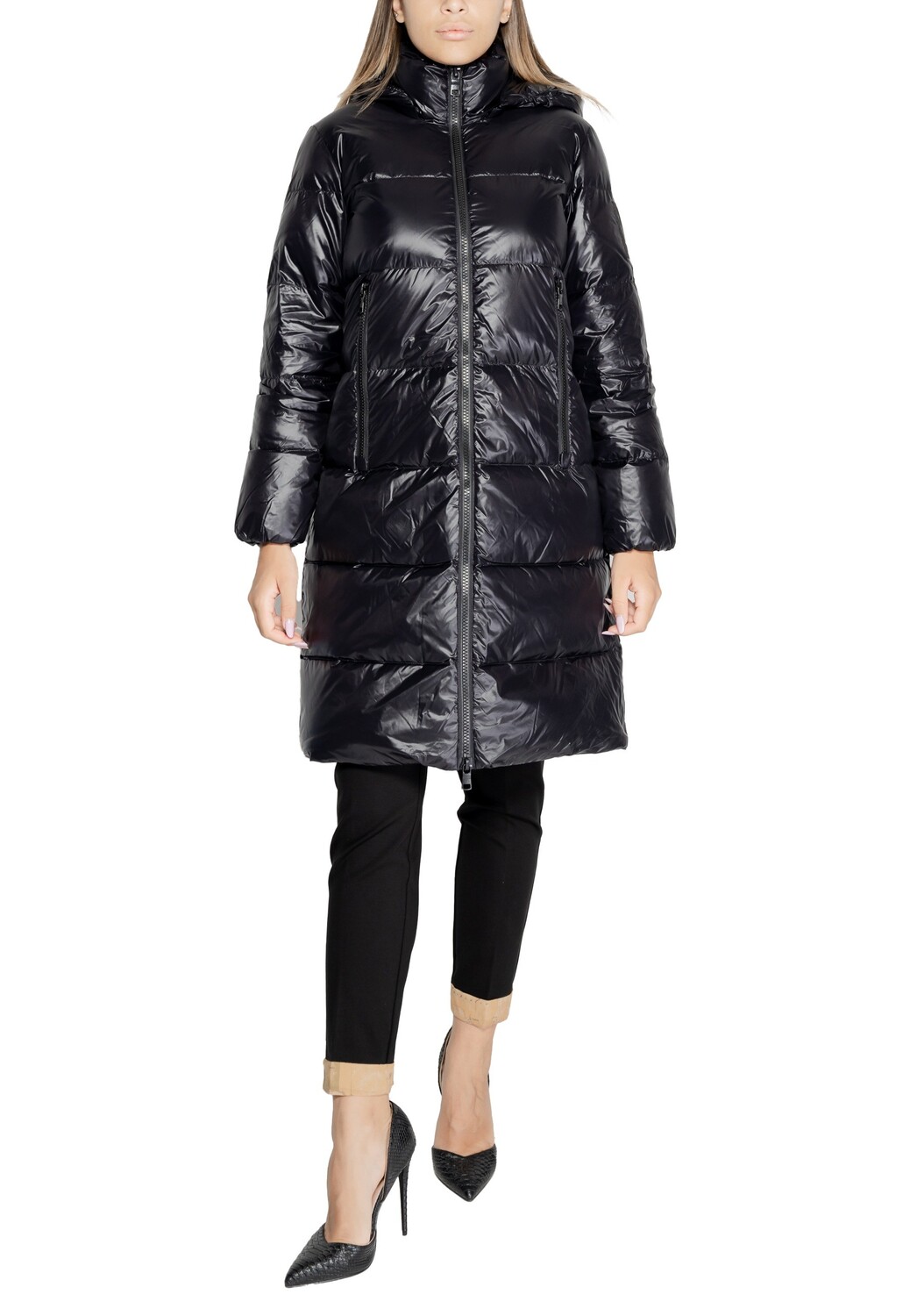 

Пуховик Armani Exchange миди, черный