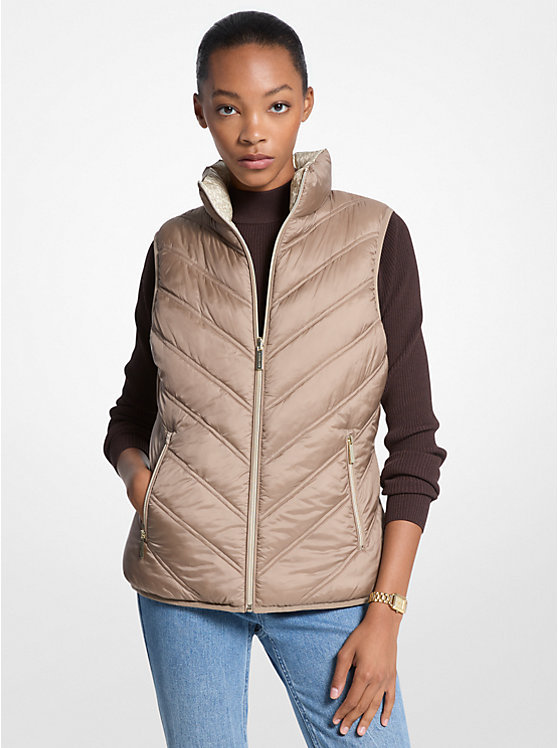 

Стеганый жилет с шевронным узором и логотипом, Taupe/Bone Logo