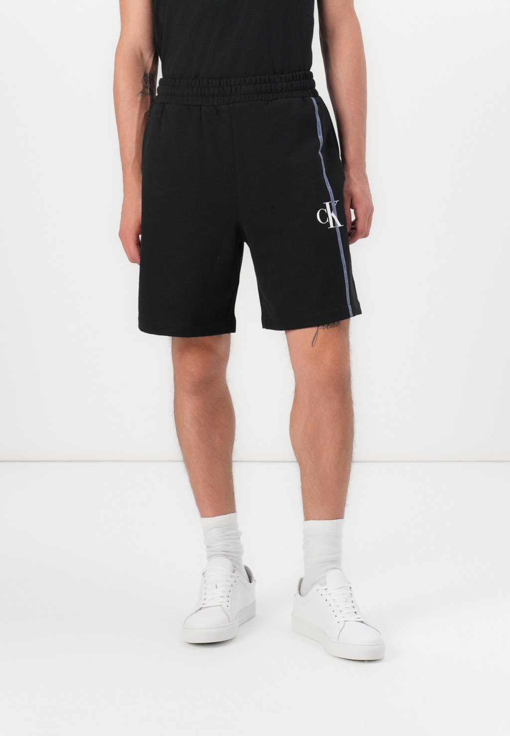 

Шорты UNISEX Calvin Klein, черный